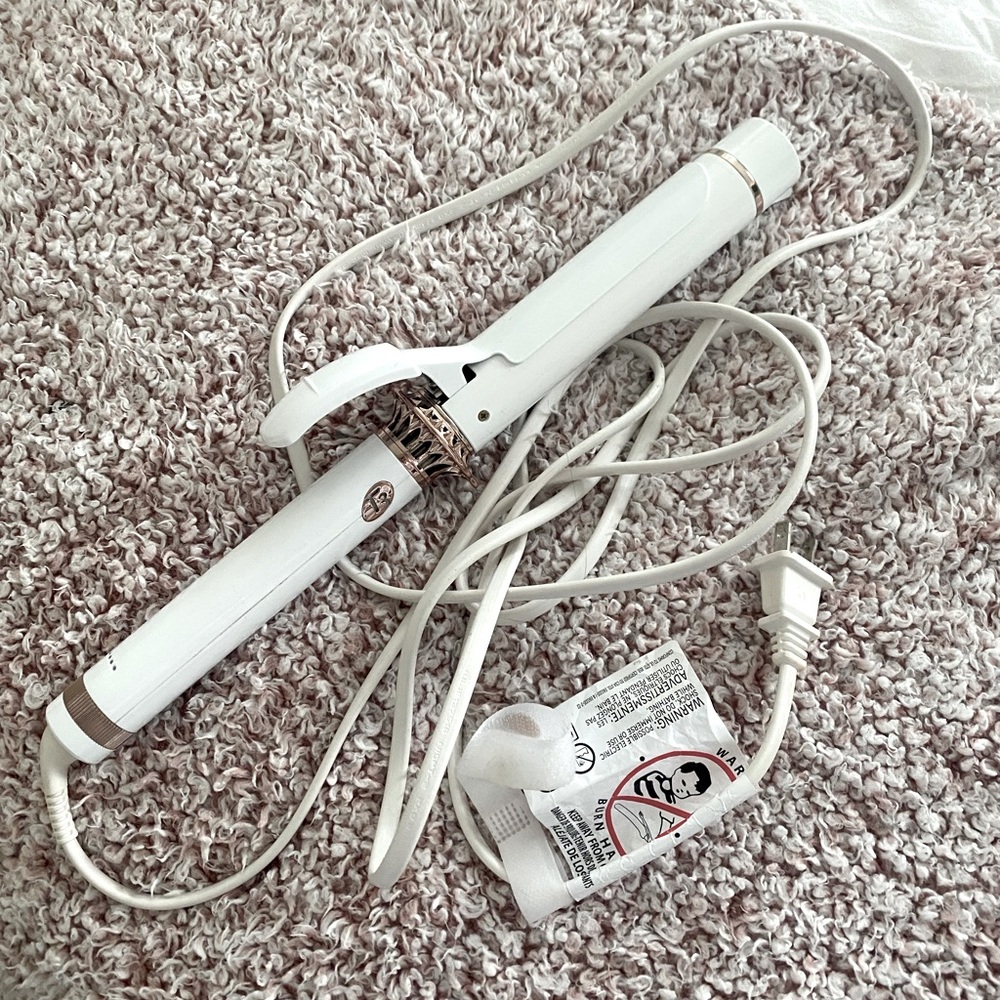 Twirl Ceramic 1 1/4” Professional Curling Iron